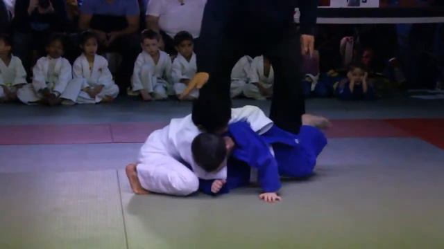 Cole Winning Gold In Judo смотреть онлайн