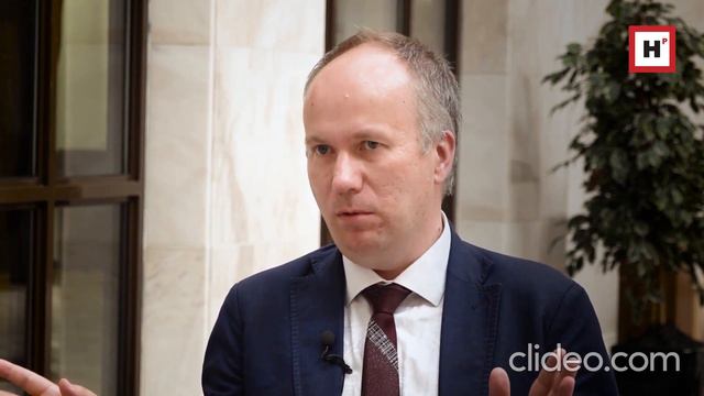 ПОЧЕМУ почерк(письмена) Петра первого ТУГОчитаем(ы) по РУСки?? смотреть онлайн