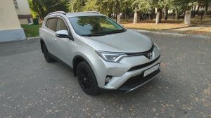 Продаю отличную Toyota Rav4 2017 года