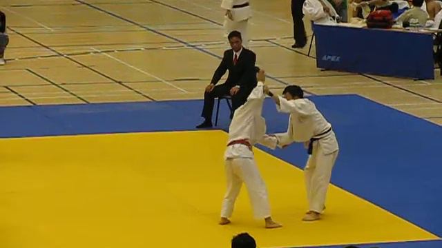 2012 0916 四十二周年柔道錦標賽 男子-55KG 決賽 紅方 史堤芬 смотреть онлайн