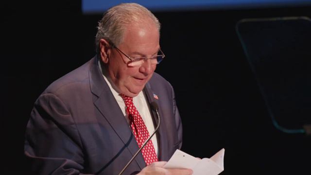 2019 Ripple of Hope Award Winner, the Honorable Robert DeLeo смотреть онлайн