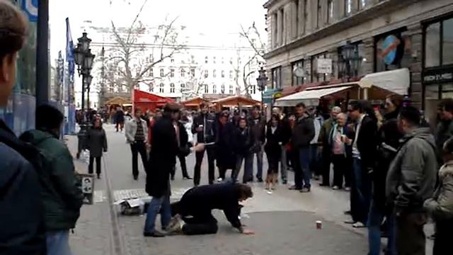 Arjen is the famous dutch magician - Oscar Kazan - centre of Budapest смотреть онлайн