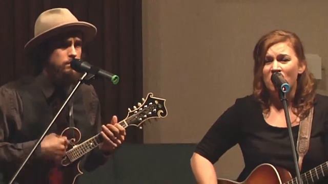 Kelli Johnson with Joshua Palmer - Go Tell It On The Mountain смотреть онлайн
