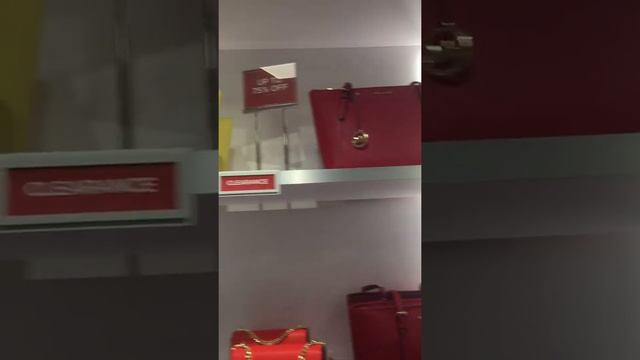Michael Kors - Vaughan Mills - Men's / Women's Handbags смотреть онлайн