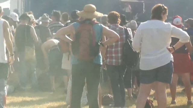 lou doillon aux vieilles charrues 2013 07 21 смотреть онлайн