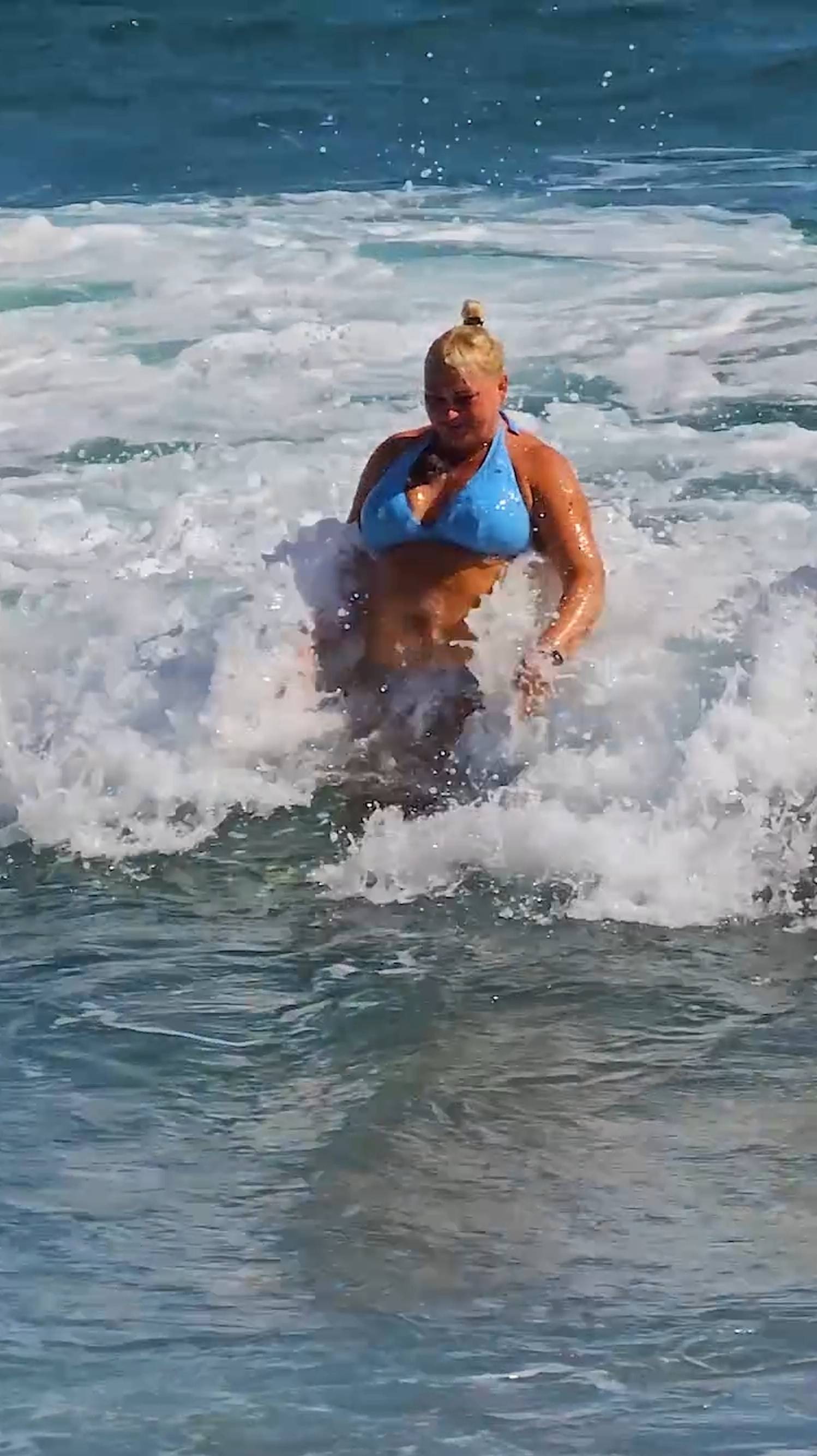 Бархатный сезон - нереальный кайф ❤️🏞👍! Новый Свет 21 сентября 2024 года, вода кипяток! смотреть онлайн