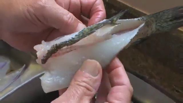 How to Fry Sac-au-lait (Crappie) & How to cook White Beans and Rice on Castin' Cajun смотреть онлайн