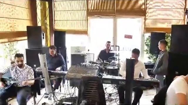 Gerti sharki & Gesi vishit & Ledi durrsit & Meti sedja- Orkestrale смотреть онлайн