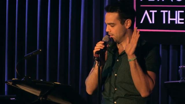 Jason Michael Evans - "I Know Things Now” (Pronoun Showdown) смотреть онлайн