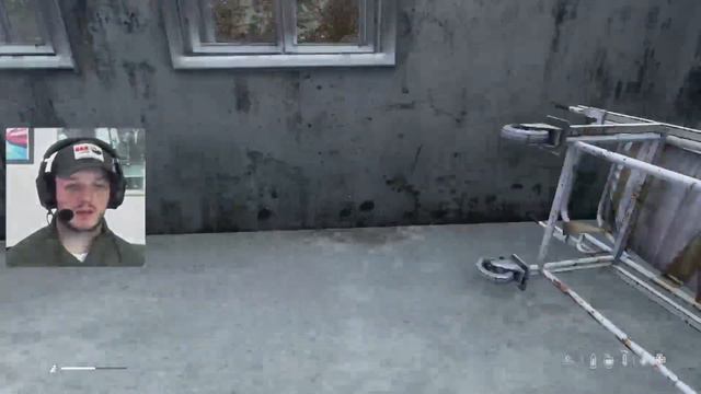 Raiding A Medical Centre On DAYZ| HOW to prep blood bag смотреть онлайн