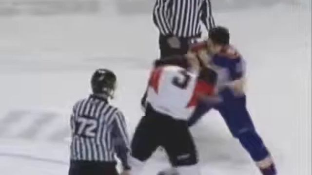 Hockeyfighters.cz Jay Rosehill vs Paul Baier.wmv смотреть онлайн