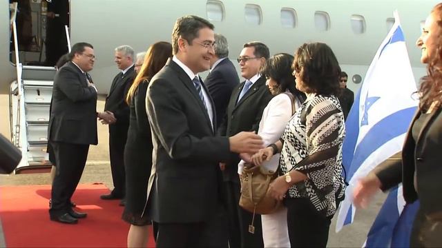 PRESIDENTE JUAN ORLANDO HERNÁNDEZ A SU LLEGADA ISRAEL смотреть онлайн