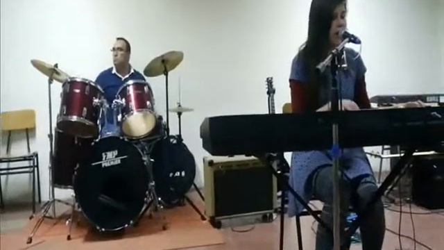 Feeling Good (cover Javiera Castro) Colegio Alberto Blest Gana смотреть онлайн