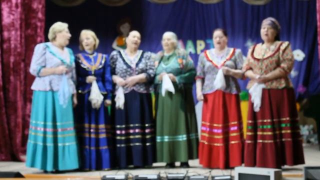 Народный аутентичный казачий ансамбль "Долина" песня "Выйду я за ворота" смотреть онлайн