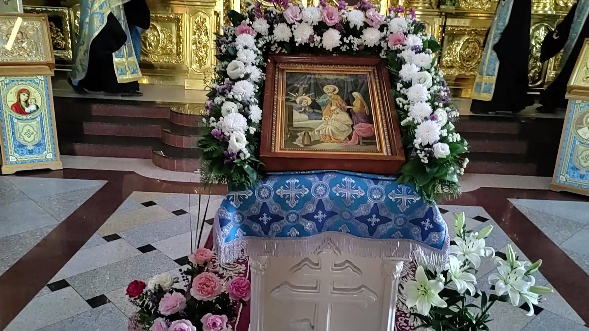 На литии стихиры праздника Рождества Богородицы. Регент Екатерина Артюхова. смотреть онлайн