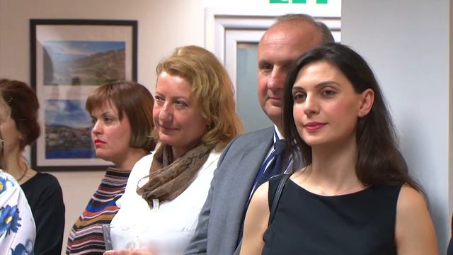 Средба на премиерот Заев со претставници на нашата дијаспора во Брисел смотреть онлайн