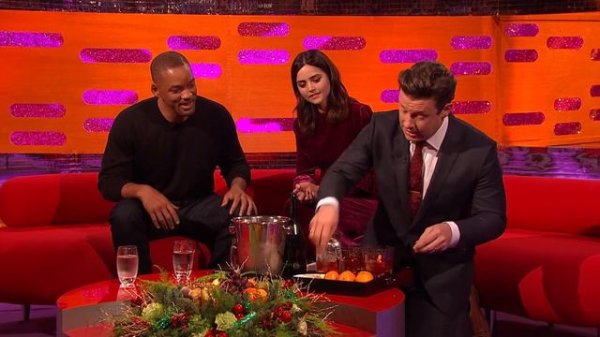 Will Smith Tries Jamie Oliver's Christmas Negroni | The Graham Norton Show