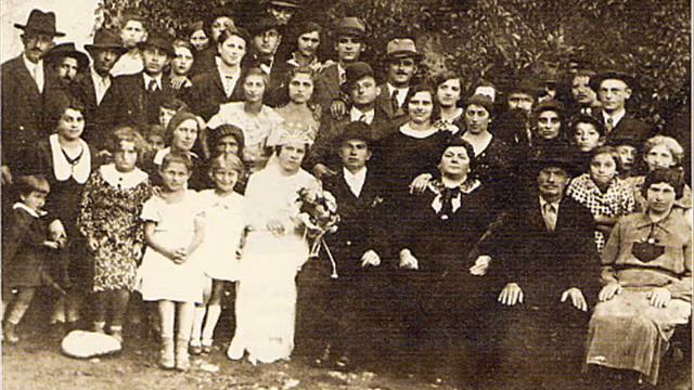 Chabeso Adam Aston - Nikodem (Yddish Fox), 1933