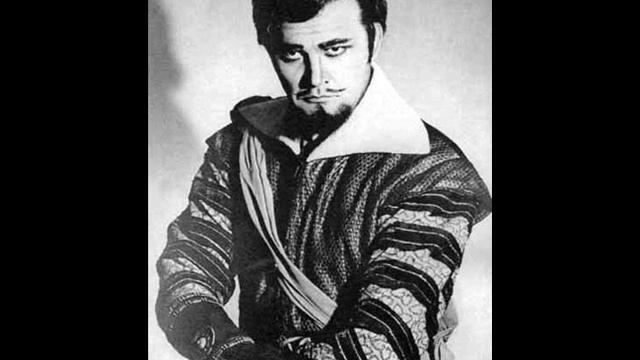 Nicolae Herlea Sings 