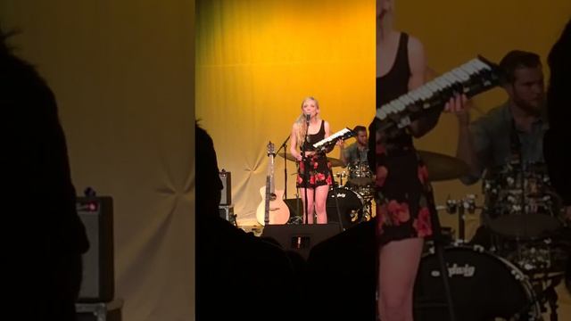Be Good - Emily Kinney LIVE смотреть онлайн