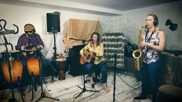 Calypso Rain - Musicians Playing Dianne Body Music - Episode 8 - Season 1 At The River House смотреть онлайн