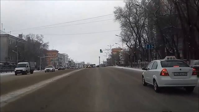 КАРАГАНДА. По Советскому - Бухар жырау в поисках Нового года. Или - новогодних ёлок.