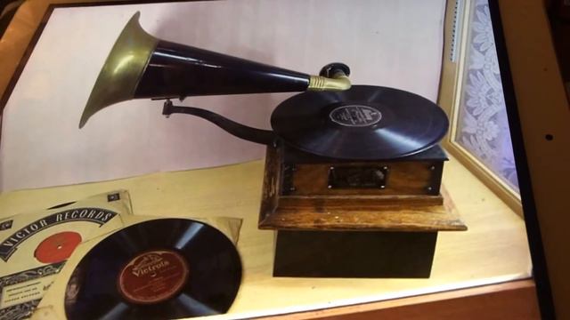 Honest and Truly Henry Burr смотреть онлайн