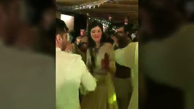 Clips Of Sonam Kapoor And Anand Ahuja's Marraige