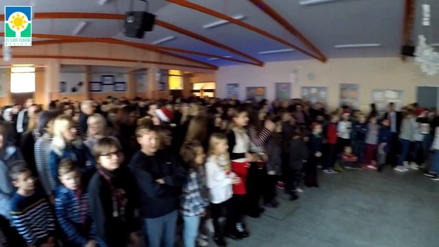 Božično-novoletni sejem 2019 смотреть онлайн
