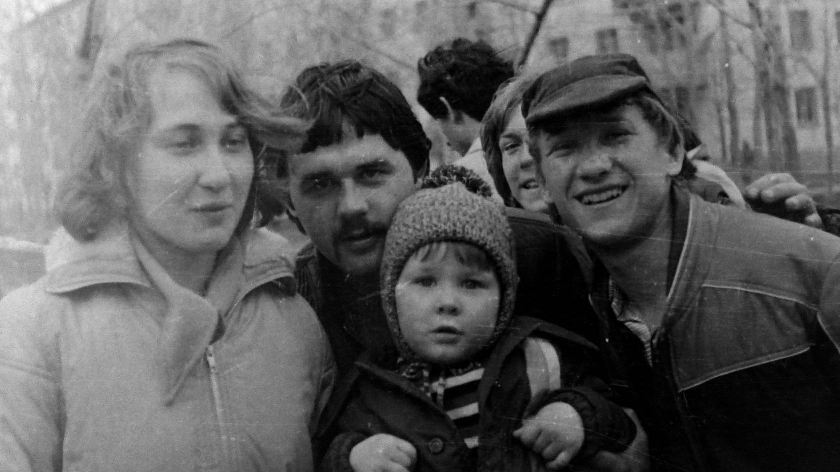ОГЛЯНИСЬ незнакомый прохожий смотреть онлайн