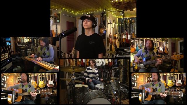 "Harvest Moon" - Neil Young cover by The Ewald Collective feat. Julian, Aidan, Bryan & Jessie Ewald смотреть онлайн
