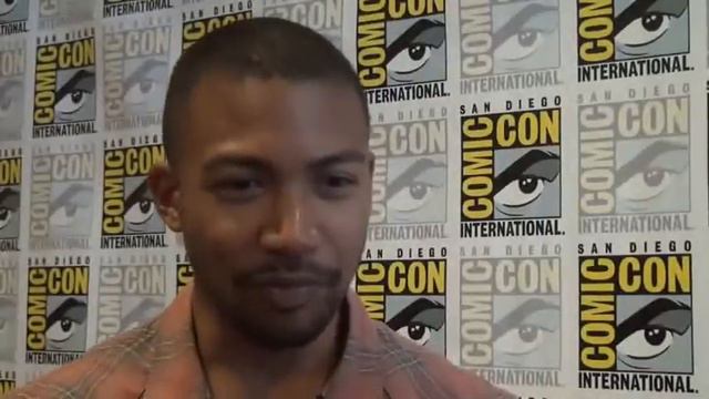 Charles Michael Davis Talks The Originals смотреть онлайн