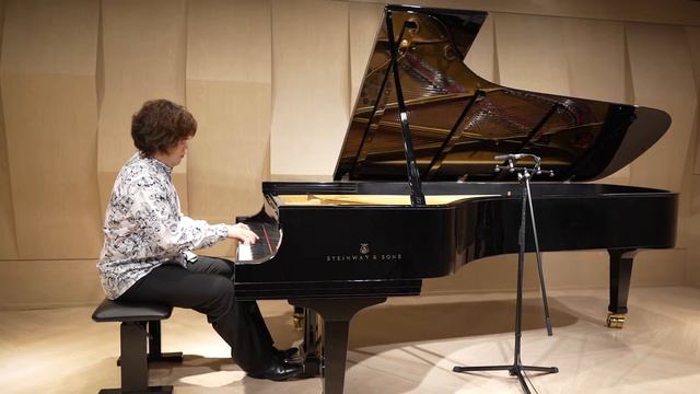 Deullim Lee Alberto E. Ginastera Danzas Argentinas, Op.2 смотреть онлайн