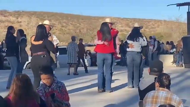 bailando en la presa Francisco I Madero Rosales Chihuahua 🤩🕺💨🙏🏼 смотреть онлайн
