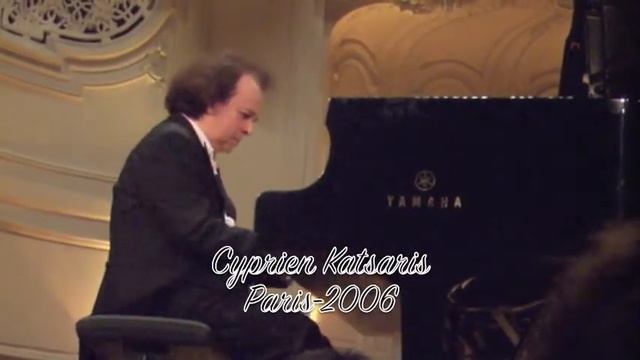 Cyprien KATSARIS performs Bach Tocatta and Fugue BMW 565 (extrait) Paris 2006 смотреть онлайн