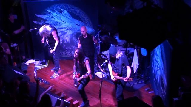 Steve Harris (from iron maiden) British lion tour live in Faro. The Chosen Ones смотреть онлайн