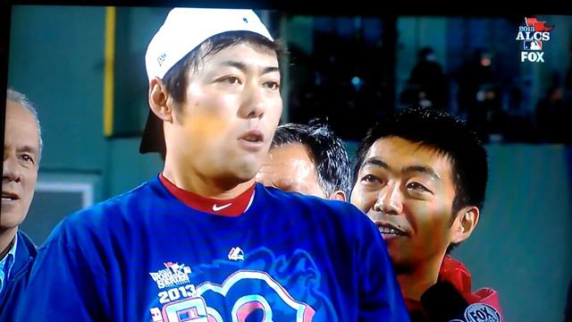 Koji Uehara MVP interview after ALCS 2013 win. REDSOX! смотреть онлайн