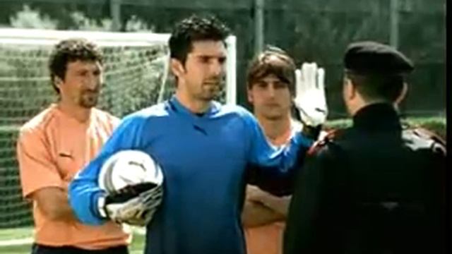 buffon tames the giant 'bella' смотреть онлайн
