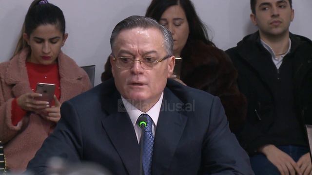 Bode “zhvishet” nga PD, paraqet platformën si anëtar i këshillit në BSH смотреть онлайн