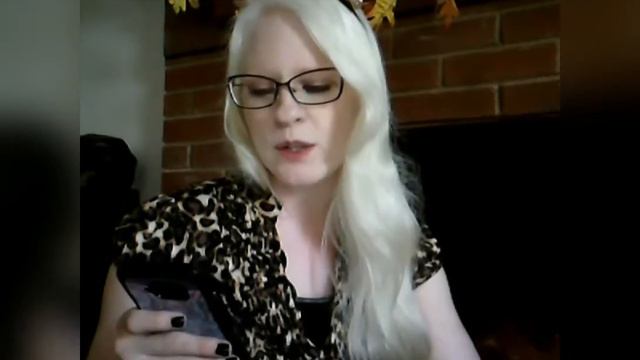 All About Me (Beyond the Albinism) смотреть онлайн