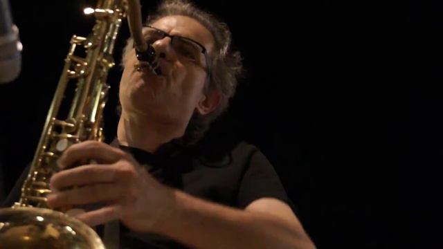 Freeloaders A Pegognaga Bar Centrale 12/08/2011 Blue Bossa.mp4