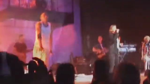 clip dorothée Olympia 2010, céline et bertrand смотреть онлайн