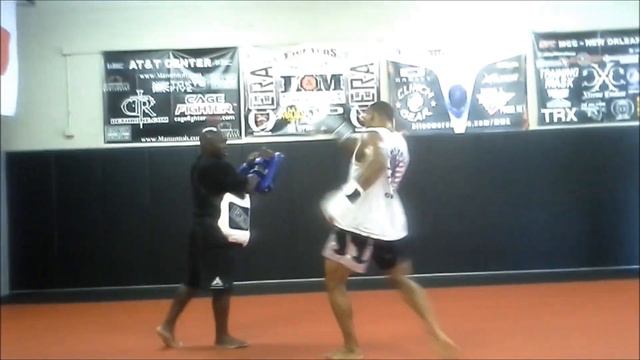 Douglas Lima training w/ Manu Ntoh смотреть онлайн