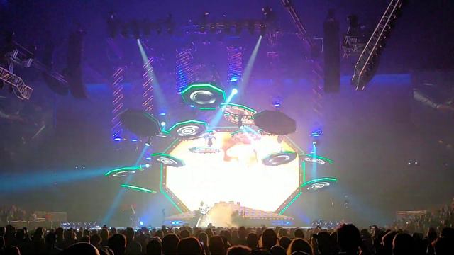KISS Jacksonville FL 4-12-19 Tommy Thayer Guitar Solo смотреть онлайн