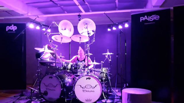 Mike Terrana on drums смотреть онлайн