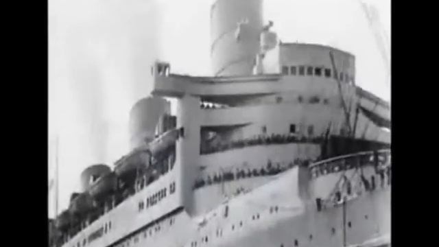 Canada's Prime Minister Mackenzie King arrives at Southampton on board RMS Queen Mary 1944 смотреть онлайн