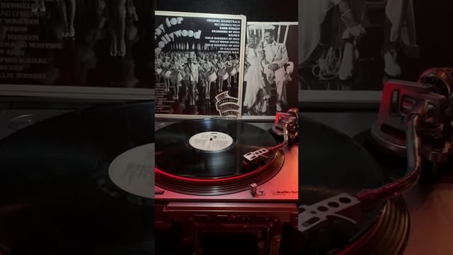Hooray for Hollywood Johnny Davis & Francis Langford - From the 1937 film Hollywood Hotel смотреть онлайн