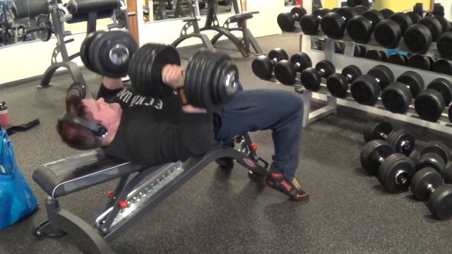 23x50 Penkkipunnerrus Käsipainoilla