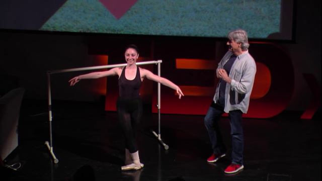 The art of balancing | John Carlyle & Katie Maurer | TEDxCreativeCoast смотреть онлайн