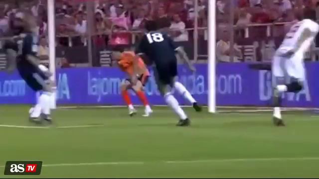 Iker Casillas Obró El Milagro Ante Diego Perotti Hace 2.036 Días